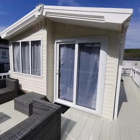 Premium At Newquay Away Mv7 木屋 新码头